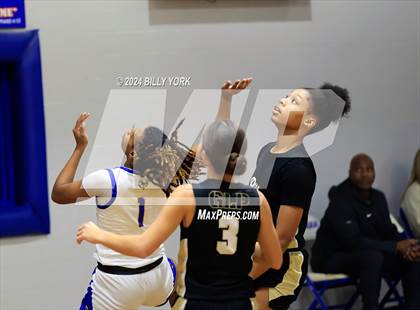 Thumbnail 2 in Pittsburg vs Chapel Hill photogallery.