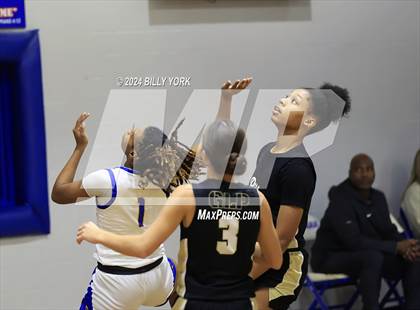 Thumbnail 2 in Pittsburg vs Chapel Hill photogallery.