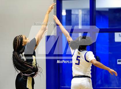 Thumbnail 3 in Pittsburg vs Chapel Hill photogallery.