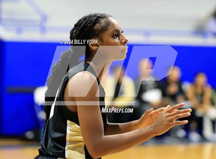 Thumbnail 1 in Pittsburg vs Chapel Hill photogallery.