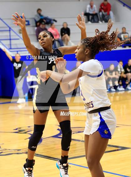 Thumbnail 2 in Pittsburg vs Chapel Hill photogallery.