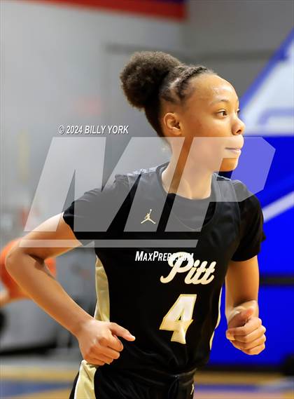Thumbnail 1 in Pittsburg vs Chapel Hill photogallery.