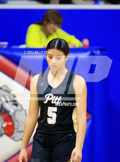 Thumbnail 1 in Pittsburg vs Chapel Hill photogallery.