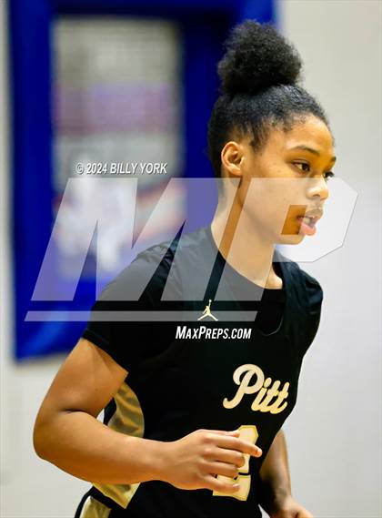 Thumbnail 1 in Pittsburg vs Chapel Hill photogallery.