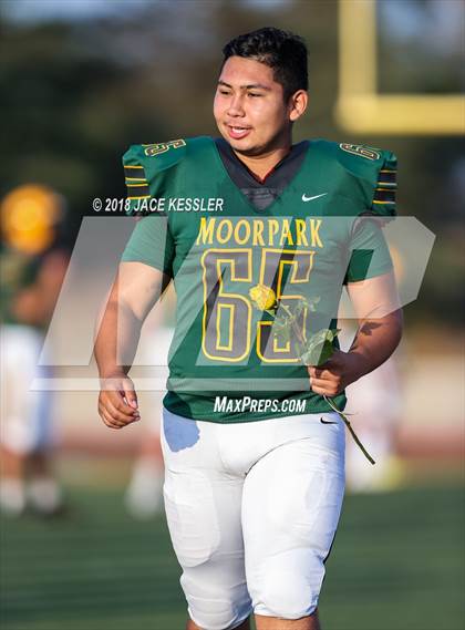 Thumbnail 3 in Burbank @ Moorpark photogallery.