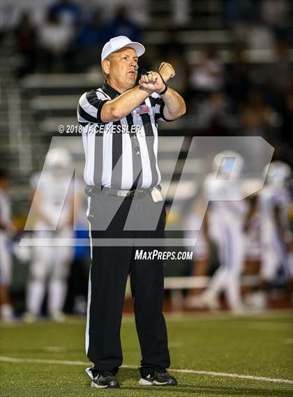 Thumbnail 2 in Burbank @ Moorpark photogallery.