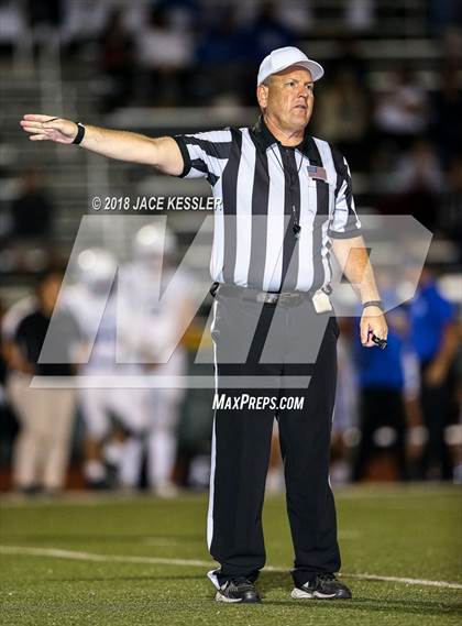 Thumbnail 3 in Burbank @ Moorpark photogallery.