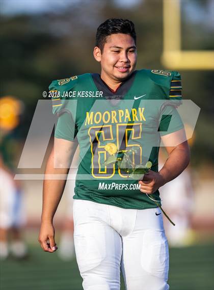 Thumbnail 2 in Burbank @ Moorpark photogallery.