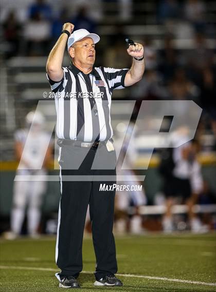 Thumbnail 1 in Burbank @ Moorpark photogallery.