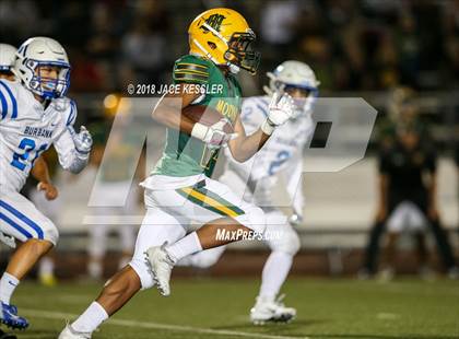 Thumbnail 2 in Burbank @ Moorpark photogallery.