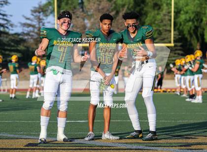 Thumbnail 1 in Burbank @ Moorpark photogallery.