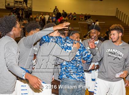 Thumbnail 2 in Middletown vs. Burke Catholic (Section 9 Class AA Final) photogallery.