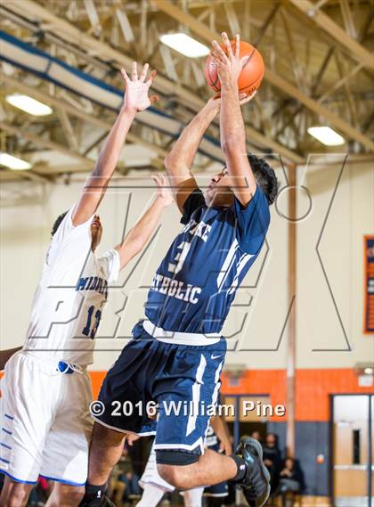 Thumbnail 2 in Middletown vs. Burke Catholic (Section 9 Class AA Final) photogallery.