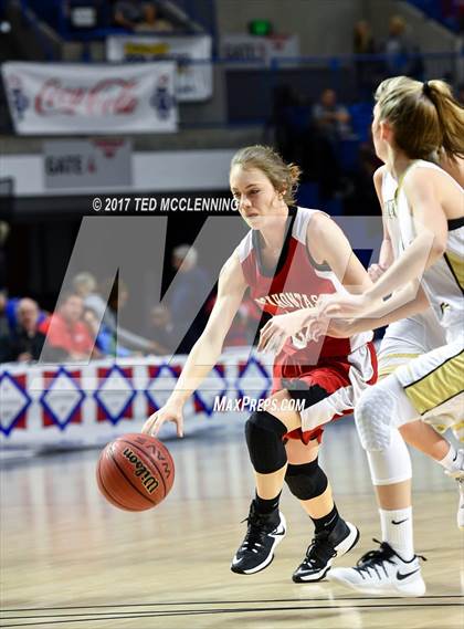 Thumbnail 1 in Pottsville vs. Pocahontas (AAA 4A Final) photogallery.