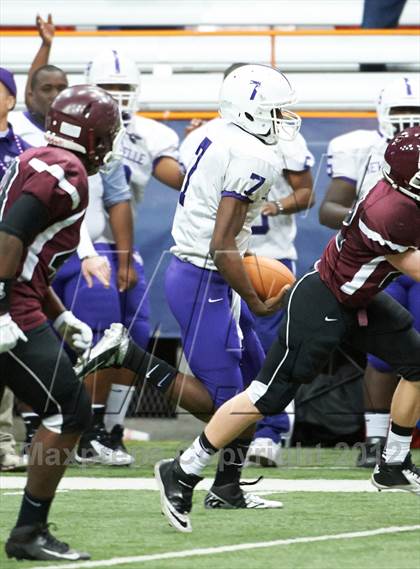 Thumbnail 1 in Orchard Park vs. New Rochelle (NYSPHSAA Class AA Final) photogallery.
