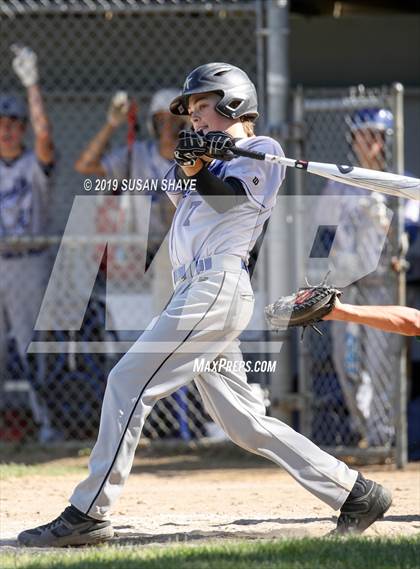 Thumbnail 2 in Tahanto Regional vs. Hopedale (MIAA Division 4 Central Final) photogallery.