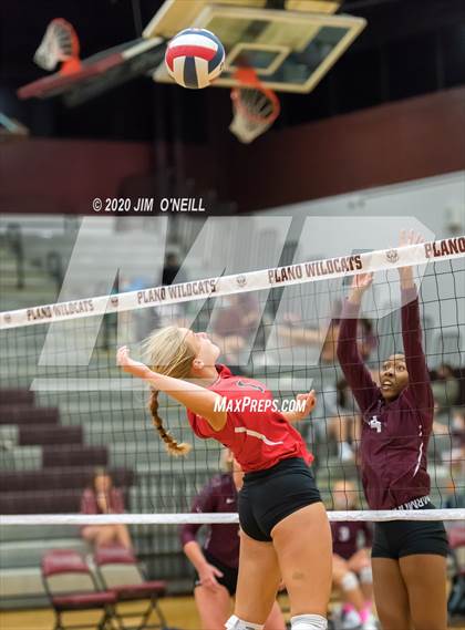 Thumbnail 1 in  Coppell @ Plano photogallery.