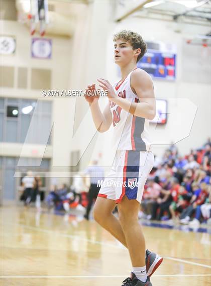 Thumbnail 1 in Avon @ Plainfield photogallery.