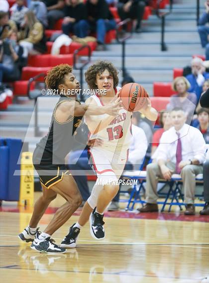 Thumbnail 2 in Avon @ Plainfield photogallery.