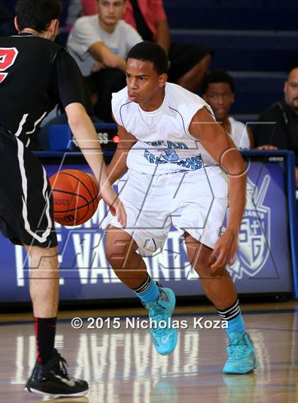 Thumbnail 2 in Buckley vs. Sylmar photogallery.