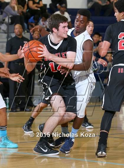 Thumbnail 2 in Buckley vs. Sylmar photogallery.