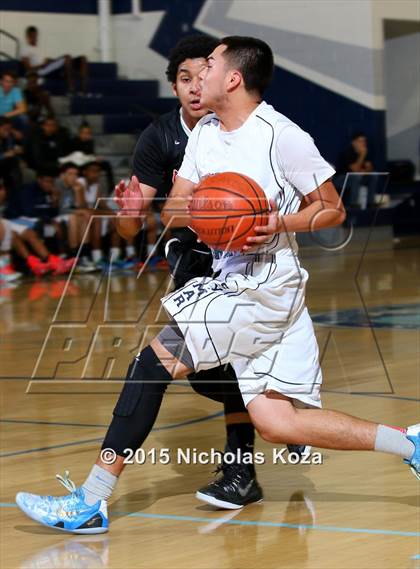 Thumbnail 2 in Buckley vs. Sylmar photogallery.
