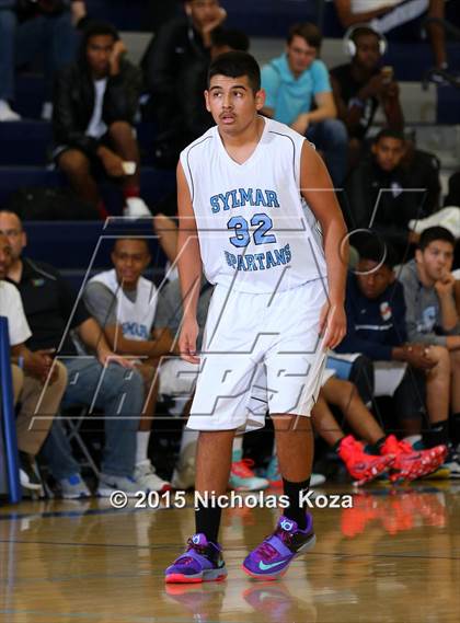 Thumbnail 3 in Buckley vs. Sylmar photogallery.