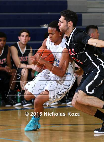 Thumbnail 3 in Buckley vs. Sylmar photogallery.