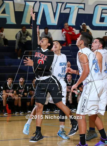Thumbnail 2 in Buckley vs. Sylmar photogallery.