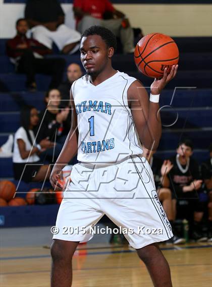 Thumbnail 3 in Buckley vs. Sylmar photogallery.