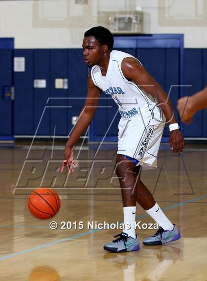 Thumbnail 3 in Buckley vs. Sylmar photogallery.