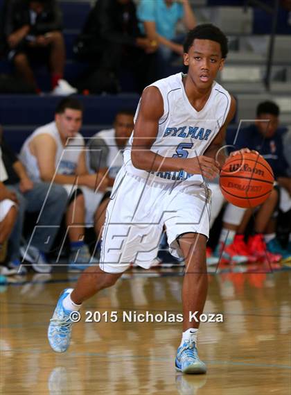 Thumbnail 2 in Buckley vs. Sylmar photogallery.