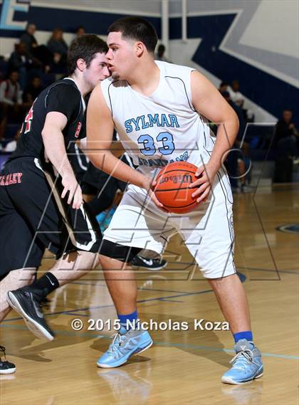 Thumbnail 1 in Buckley vs. Sylmar photogallery.