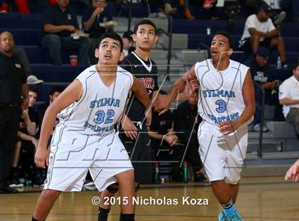 Thumbnail 2 in Buckley vs. Sylmar photogallery.