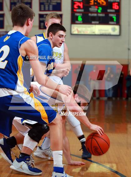 Thumbnail 2 in Johnsonburg vs. Otto-Eldred (District IX Class A Semifinal) photogallery.