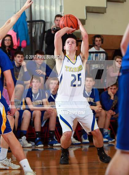 Thumbnail 2 in Johnsonburg vs. Otto-Eldred (District IX Class A Semifinal) photogallery.