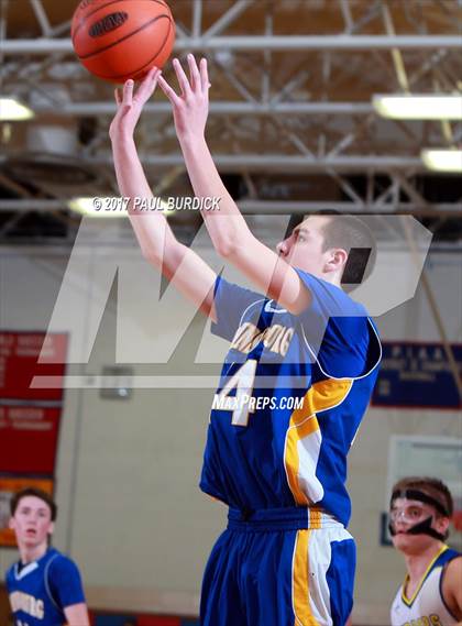 Thumbnail 3 in Johnsonburg vs. Otto-Eldred (District IX Class A Semifinal) photogallery.