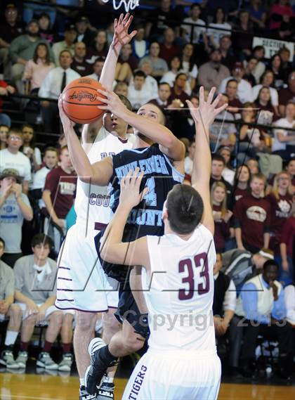 Thumbnail 2 in Muhlenberg County vs Breckinridge County (KHSAA 3rd Region Tournament) photogallery.