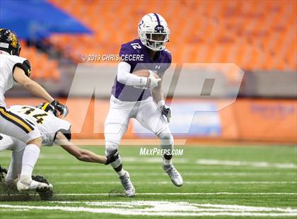 Thumbnail 3 in New Rochelle vs. McQuaid Jesuit (NYSPHSAA Class AA Championship) photogallery.