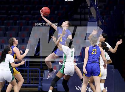 Thumbnail 2 in Sahuarita vs Amphitheater (MLK Basketball Classic) photogallery.