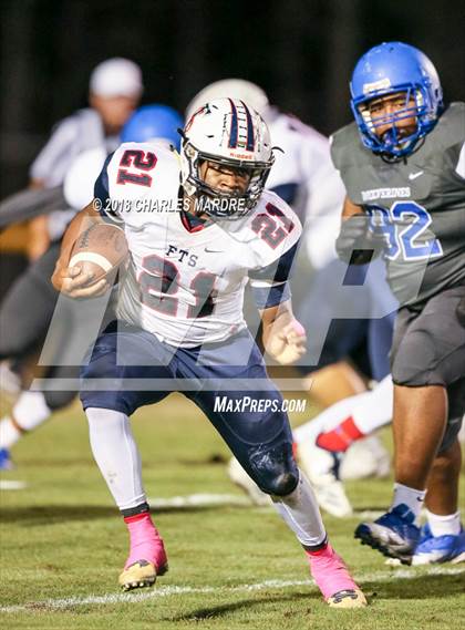 Thumbnail 3 in Terry Sanford @ Westover photogallery.
