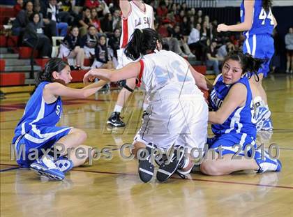 Thumbnail 3 in San Marino @ La Salle (CIF SS D4A Playoffs) photogallery.