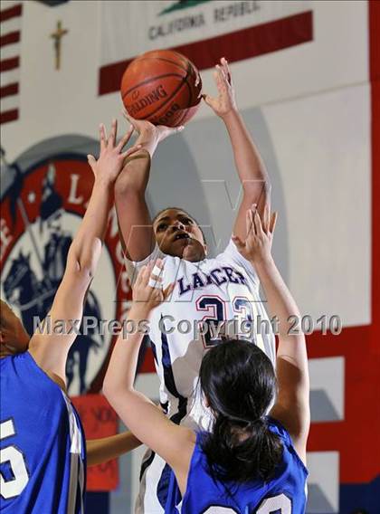 Thumbnail 3 in San Marino @ La Salle (CIF SS D4A Playoffs) photogallery.