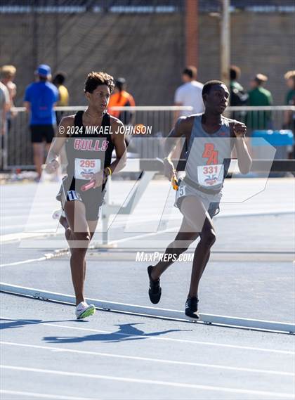 Thumbnail 3 in UF Relays (Saturday - 4 x 800 Meter Heat 1) photogallery.