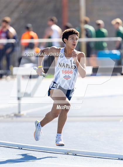 Thumbnail 1 in UF Relays (Saturday - 4 x 800 Meter Heat 1) photogallery.