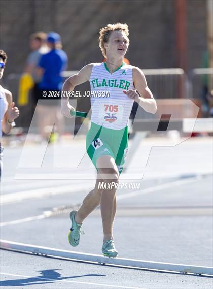 Thumbnail 3 in UF Relays (Saturday - 4 x 800 Meter Heat 1) photogallery.