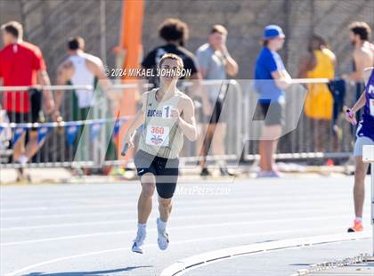 Thumbnail 3 in UF Relays (Saturday - 4 x 800 Meter Heat 1) photogallery.