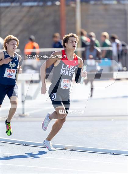 Thumbnail 2 in UF Relays (Saturday - 4 x 800 Meter Heat 1) photogallery.