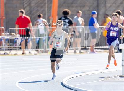 Thumbnail 1 in UF Relays (Saturday - 4 x 800 Meter Heat 1) photogallery.