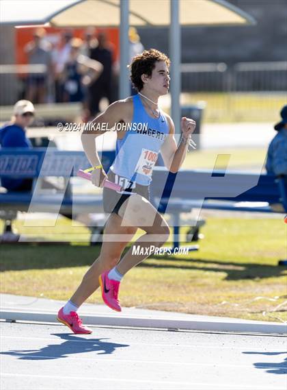 Thumbnail 3 in UF Relays (Saturday - 4 x 800 Meter Heat 1) photogallery.